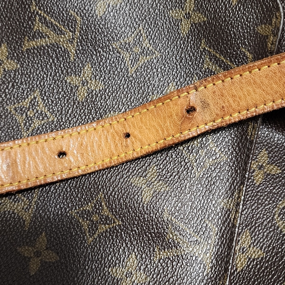 Louis Vuitton Monogram Musette Salsa GM Crossbody - Picture 12 of 16
